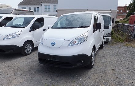 Awaiting preparation, electric eNV200