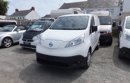Awaiting preparation, electric eNV200