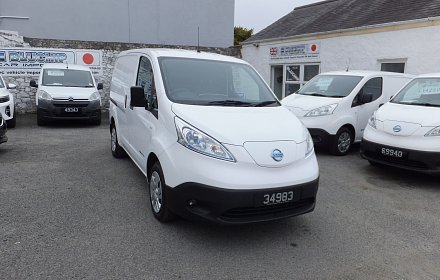 Low mileage electric eNV200