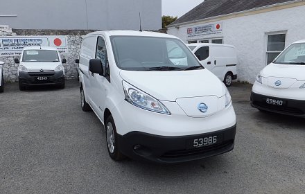 Low mileage electric eNV200