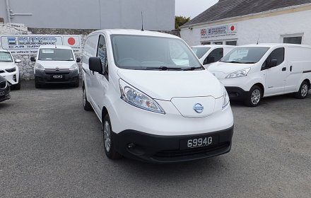 Low mileage electric eNV200
